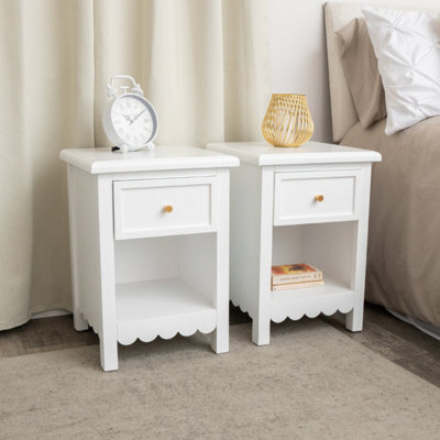 Melody Maison Pair Of One Drawer Scalloped Bedside Tables - Staunton White Range