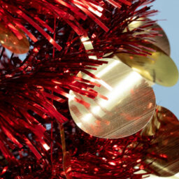 Christmas Tree World The 7Ft/210Cm Slim Red Tinsel Pop Up Christmas Tree - thumbnail 4