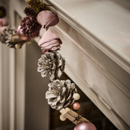 Dibor Pink Roses Xmas Table Decoration Christmas Garland 1.2M - thumbnail 4