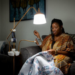 Daylight Anita Crafting Floor Lamp With Magnifier Phone Holder & 2600 Lux Led Lighting - thumbnail 9