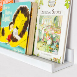 Harbour Housewares Kids Floating Bookshelf - White 57Cm Mdf Wall Mounted Nursery Book Storage For Photos, Frames & Décor - thumbnail 6