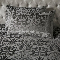 Laurence Llewelyn-Bowen Firenza Damask Velvet Duvet Cover Set - thumbnail 3