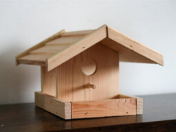 Woodeedoo Unfinished Wooden Bird Feeder Paintable Decorative Garden Feeding Station Diy Craft Project 25 X 23 X 16 Cm - thumbnail 2
