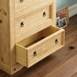 Lassic Vida Designs Corona 4 Drawer Chest Mexican Solid Waxed Pine (H)1150mm (W)800mm (D)400mm - thumbnail 4