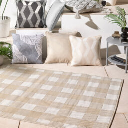 Dreams & Drapes Gingham Classic Check Print Uv Resistant Natural Outdoor Rug - thumbnail 4
