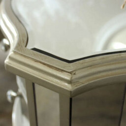 Melody Maison Silver Mirrored Double Wardrobe, Chest Of Drawers, Dressing Table Set & Bedside Tables - Tiffany Range - thumbnail 2