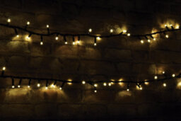 LYYT Christmas Festive Heavy Duty Compact Connectable Outdoor Garland Led String Lights - thumbnail 1