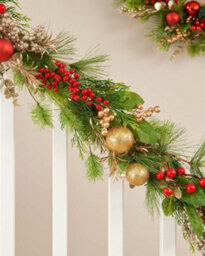WeRChristmas Pre-Lit Decorated Mixed Tip Garland, Red And Gold, 9 Ft - thumbnail 2