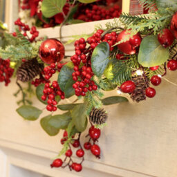 Dibor Berries And Baubles Pre-Lit Xmas Xmas Decoration Table Garland Decorative Christmas Garland 150Cm - thumbnail 4