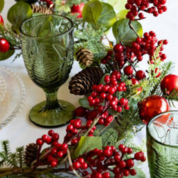 Dibor Berries And Baubles Pre-Lit Xmas Xmas Decoration Table Garland Decorative Christmas Garland 150Cm - thumbnail 3