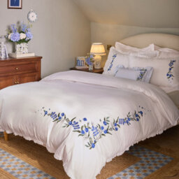 Cath Kidston Forget Me Knot Floral Cotton Double Duvet Cover Set With Pillowcases White / Blue - thumbnail 2