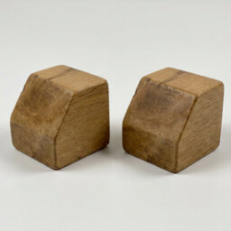 Off The Grain Rustic Oak Shelf Corbels - Chunky Square Oak Brackets - Pair - thumbnail 2