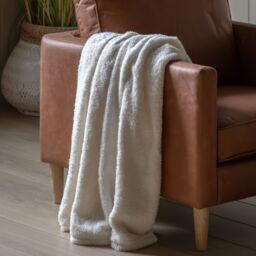 Gallery™ Cream Teddy Fleece Plain Throw (L) 180Cm X (W) 140Cm - thumbnail 4