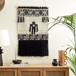 Beliani Beige Handwoven Cotton Wall Hanging With Tassels And Geometric Pattern 56 X 117 Cm - thumbnail 2