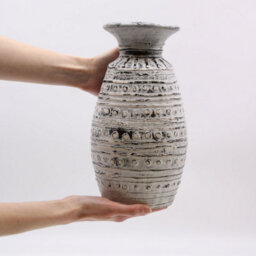Cream Lombok Ceramic Vase - Handcrafted Indonesian Art & Decor - thumbnail 2