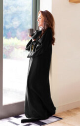 Snug Rug Cosy Sleeved Fleece Blanket With Sleeves And A Handy Pouch Pocket - Black - thumbnail 4