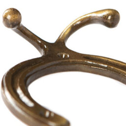Hammer and Tongs Hammer & Tongs Horse Shoe Double Coat Hook - W100mm X H110mm - Brass - thumbnail 3