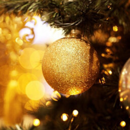 Living And Home 36 Pcs Christmas Decoration Set Xmas Ornament Gold Bauble Set - thumbnail 5