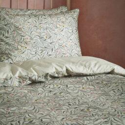Ew By Edinburgh Weavers Malory Traditional Floral Duvet Cover Set, Double, Green - thumbnail 3