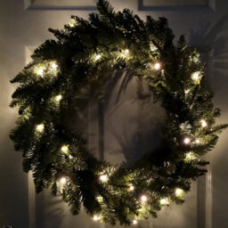 Samuel Alexander 60Cm Plain Green Christmas Wreath With 50 Warm White Leds And 160 Bullet Tips - thumbnail 2
