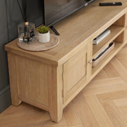 The Furniture Market Cheshire Whitewash Oak Extra Large Tv Stand Unit Up To 80 Widescreen Size - thumbnail 3