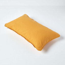 Homescapes Cotton Plain Mustard Yellow Rectangular Cushion Cover, 30 X 50 Cm - thumbnail 3