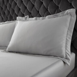 Catherine Lansfield Silky Soft Satin Oxford 50X75Cm + Border Pack Of 2 Pillow Cases With Envelope Closure Silver Grey