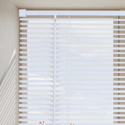 Lister Cartwright 25mm Pvc Venetian Blinds Windows Easy Fit Child Safety Included (White Textured, 117 Cm Width X 160 Cm Drop) - thumbnail 2