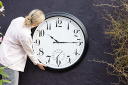 Primrose Outdoor Garden Clock With Thermometer And Metal Casing Black Big Time  90Cm - thumbnail 8