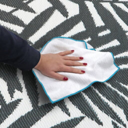 Jvl Lightweight Reversible Plastic Woven Outdoor Rug, 120X170Cm, Grey Leaves - thumbnail 4