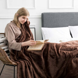 Ameha Fleece Plain Blanket, Lightweight & Reversible Throw For Travel, Bed & Sofa Blanket, Coffee Single 130X150Cm - thumbnail 8