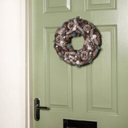 Samuel Alexander 36Cm Frosted Hanging Christmas Wreath With Pine Cones & Wooden Stars - thumbnail 6