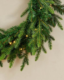 Werchristmas 60 Cm Pre-Lit Douglas Fir Artificial Christmas Wreath, 60 Warm White Leds - thumbnail 3