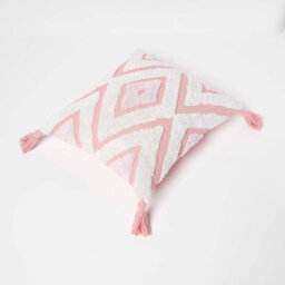 Homescapes Geometric Ikat White & Pink Tufted Cotton Cushion With Tassels 45 X 45 Cm - thumbnail 5