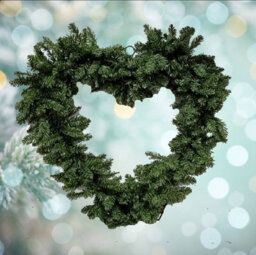 Everlands Plain Heart Christmas Door Wreath Large Artificial Door Decoration 50Cm 528 Tips - thumbnail 1