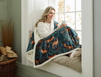 Deyongs Fox And Deer Teal Heated Sherpa Throw 140X180Cm Soft Blanket With 10 Heating Levels