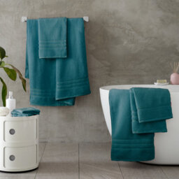 Catherine Lansfield Bathroom Zero Twist 500 Gsm Soft & Absorbent Cotton Bath Sheet Pair Teal Green - thumbnail 4