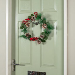 Samuel Alexander 45Cm Hanging Christmas Wreath With Red Berries And Frosted Pinecones - thumbnail 7