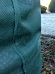 Yuzet Plant Warming Fleece Protection Jacket Covers 35Gsm Medium 105Cm X 80Cm - thumbnail 3
