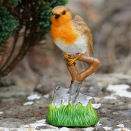 Burgess Resin Robin On Spade Statue Home Garden British Bird Sculpture Outdoor Ornament Robins Appear British Gift - thumbnail 2