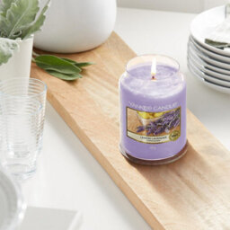 Yankee Candle Original Large Jar Scented Candle Lemon Lavender, 623G - thumbnail 3