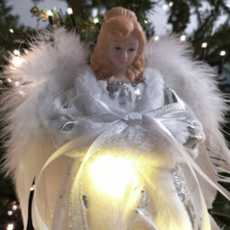Samuel Alexander 30Cm Battery Powered Light Up Christmas Angel Tree Topper With Leds - thumbnail 8