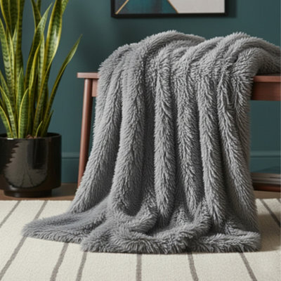 Cuddly Extra Fluffy Throw Ultra Soft Plush Blanket For Sofa Bed Home Decor Silver 150X200Cm - image 1