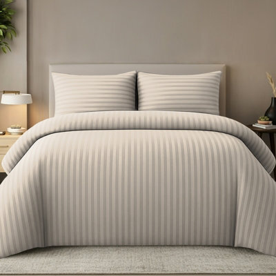 Pamposh Luxury Pack Of 2 Reversible King Size Duvet Cover Sets With Zipper Fastening, Corner Ties & Matching Pillowcase Soft Microfiber - image 1