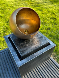 All Pond Solutions Golden Globe Box Light Water Feature With Led Lights - Solar Powered 29X29X40Cm - thumbnail 3