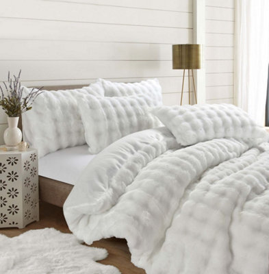 Homes & Linen White Teddy Square Duvet Cover Set Ultra Soft Plush Bedding With Matching Pillowcases - image 1