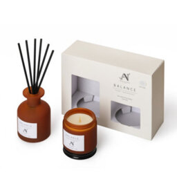 Aroma Naturals Aromatherapy Candle & Reed Diffuser Gift Set Verbena, Bergamot, Eucalyptus Scent - thumbnail 3