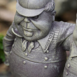 Burgess Tweedledee Tweedledum Resin Statue Alice In Wonderland Sculpture Outdoor Garden Decoration Large Home Ornament - thumbnail 4