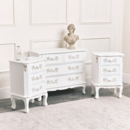 Melody Maison Antique White 4 Drawer Chest Of Drawer & Pair Of 3 Drawer Bedside Tables - Pays Blanc Range - thumbnail 5