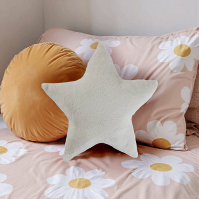Furn. Kids White Star Fur Effect Indoor Cushion, (L)40Cm X (W)40Cm - image 1